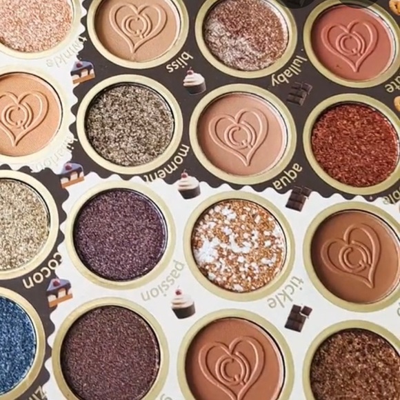 Chocolate Vault 42-Color Chocolate Eyeshadow Palette - Picture 2 of 13